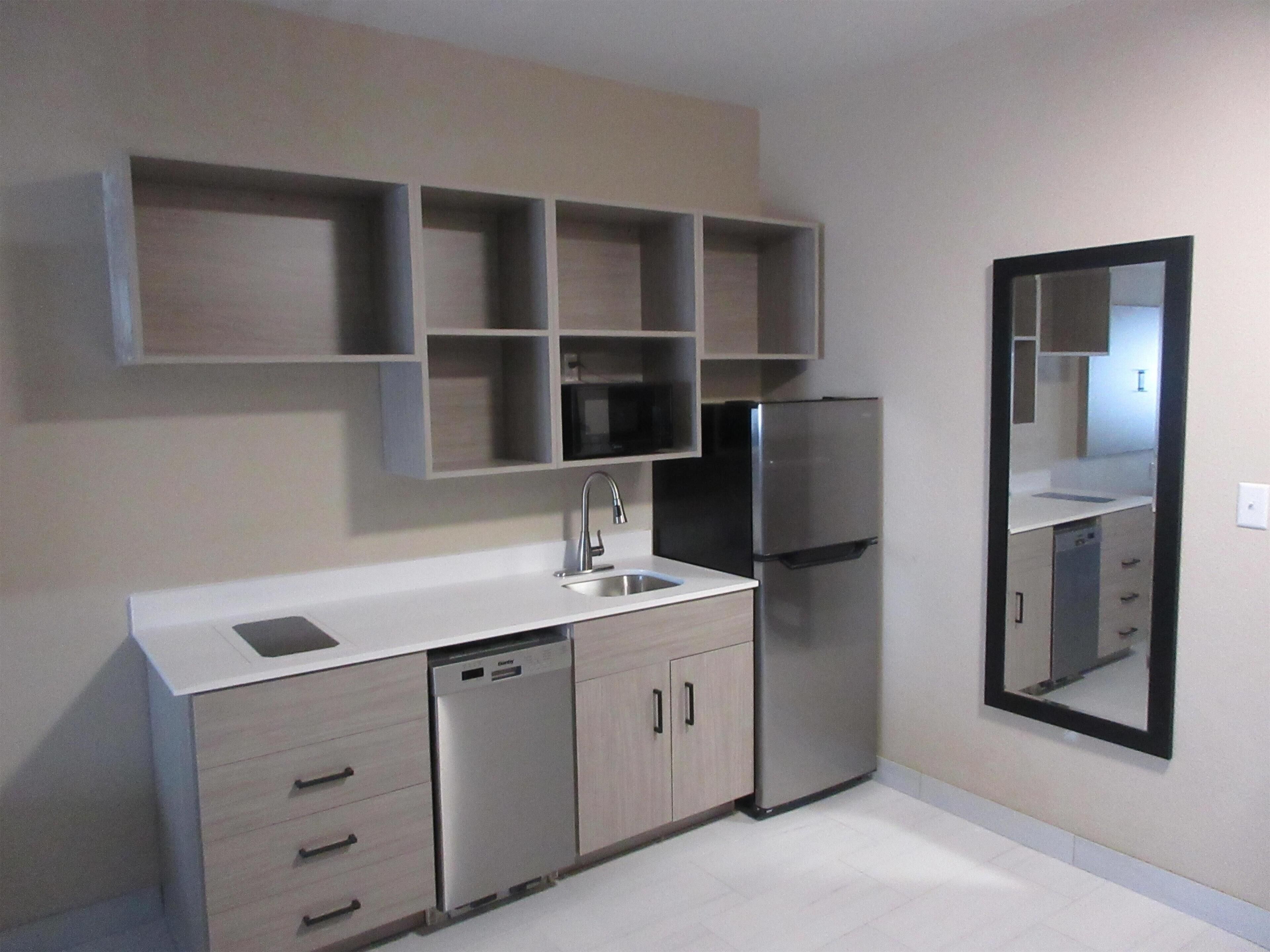 Caja de seguridad en la habitación, escritorio y cortinas blackout 