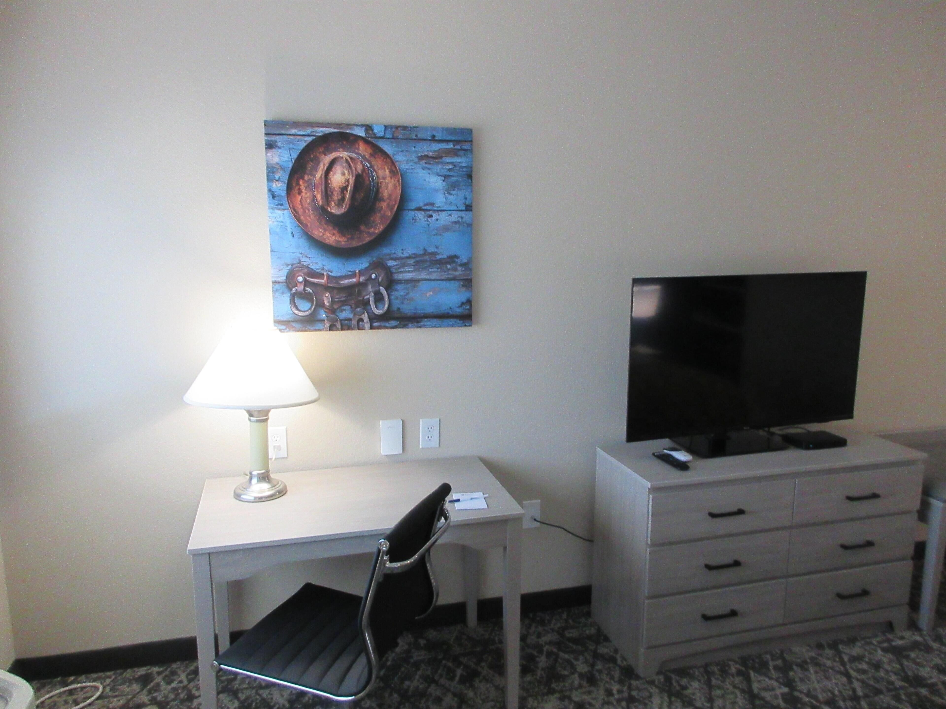 Caja de seguridad en la habitación, escritorio y cortinas blackout 