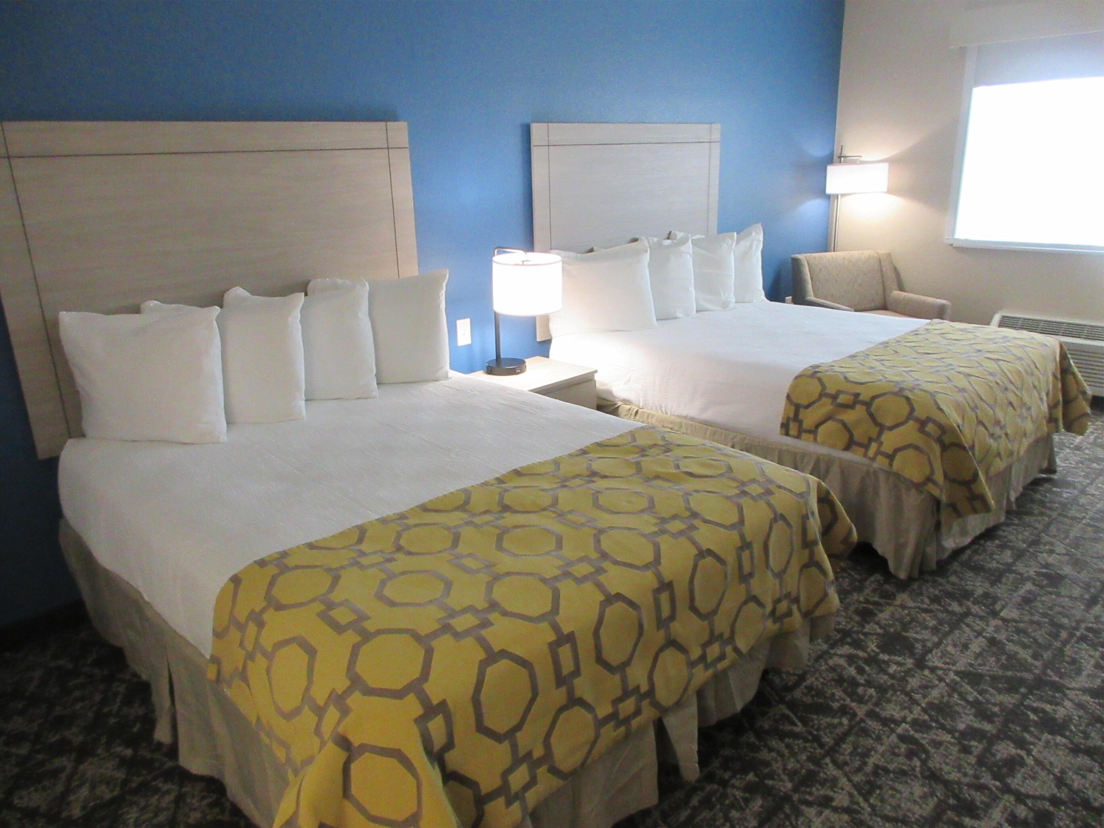 Caja de seguridad en la habitación, escritorio y cortinas blackout 