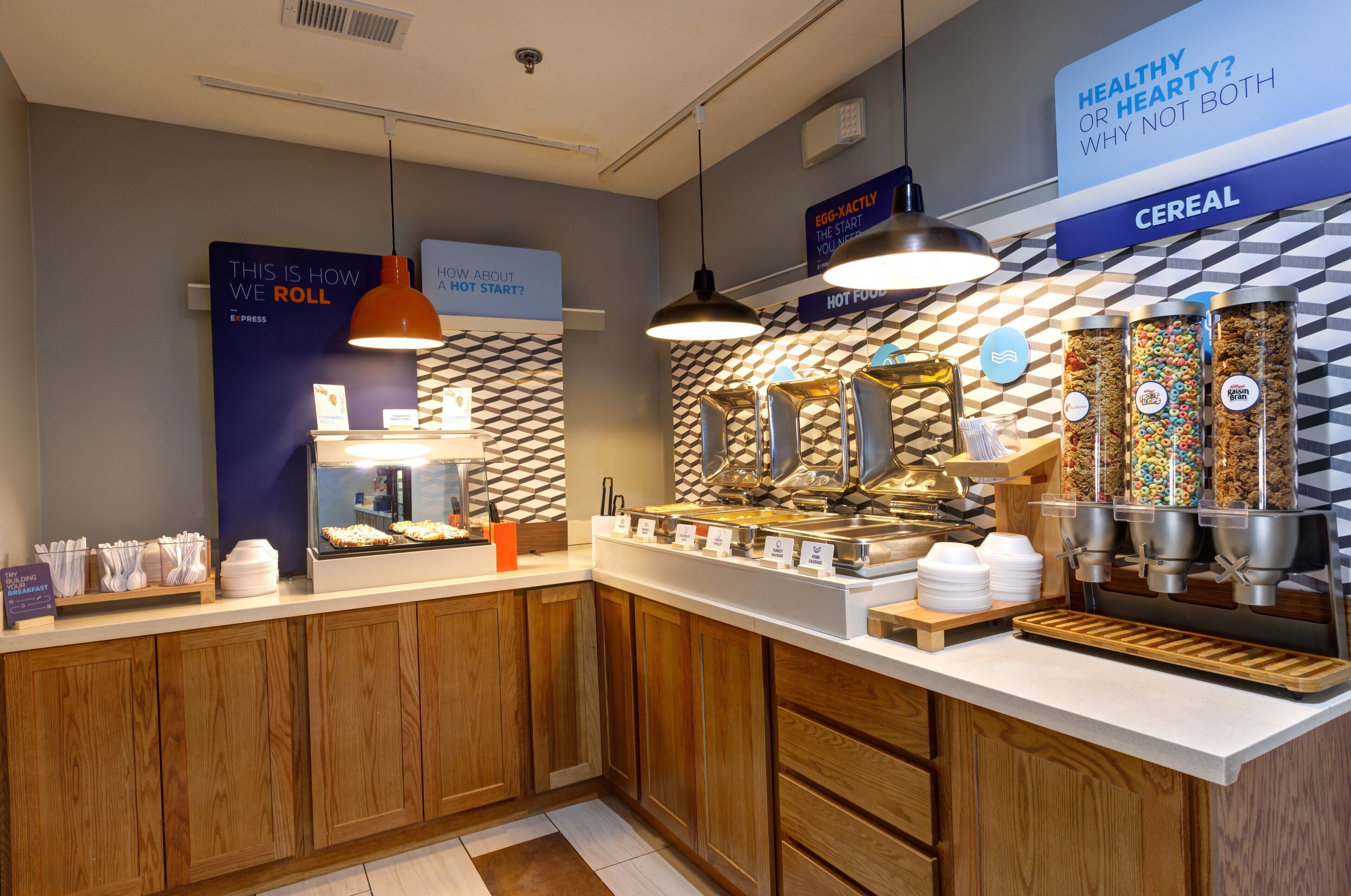 free buffet breakfast