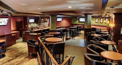 Chateau Nova Hotel and Suites