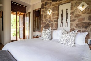1 habitación, ropa de cama de alta calidad y escritorio 