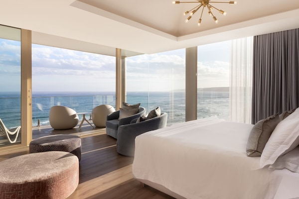 Superior Sea Facing Suite