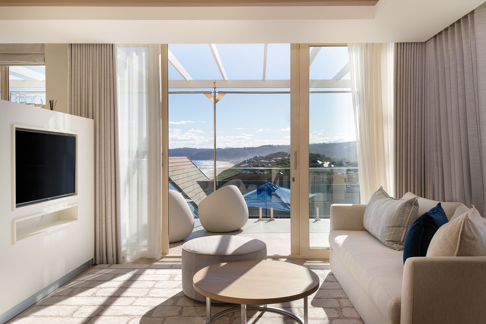 Partial Sea Facing Suite | 테라스/파티오