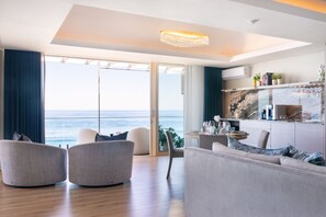 Penthouse, Terrasse, Meerblick | Wohnbereich