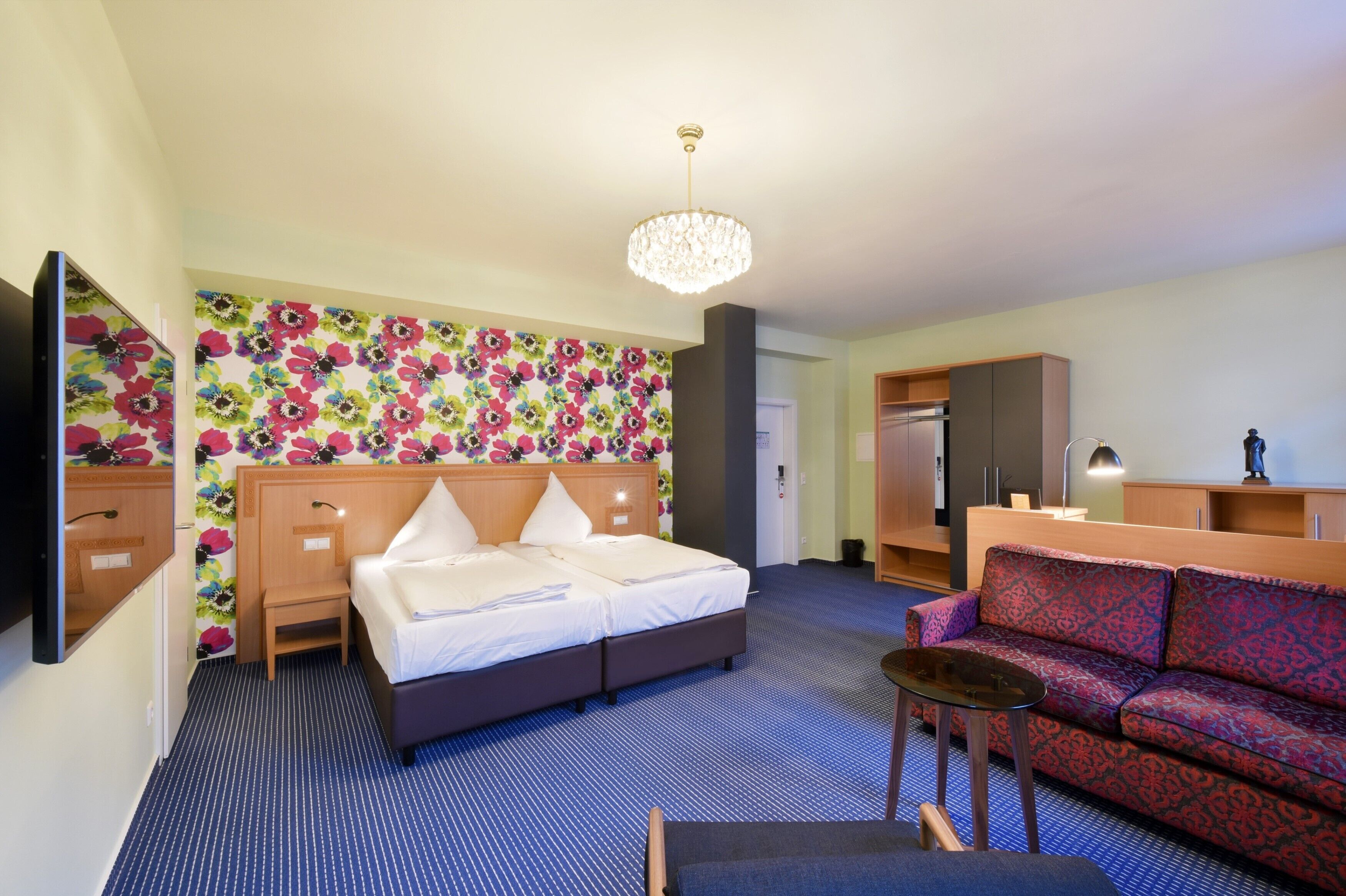 ห้องจูเนียร์ สวีท, 1 ห้องนอน, ปลอดบุหรี่ | 1 ห้องนอน, เครื่องนอนระดับพรีเมียม, ตู้นิรภัยในห้องพัก