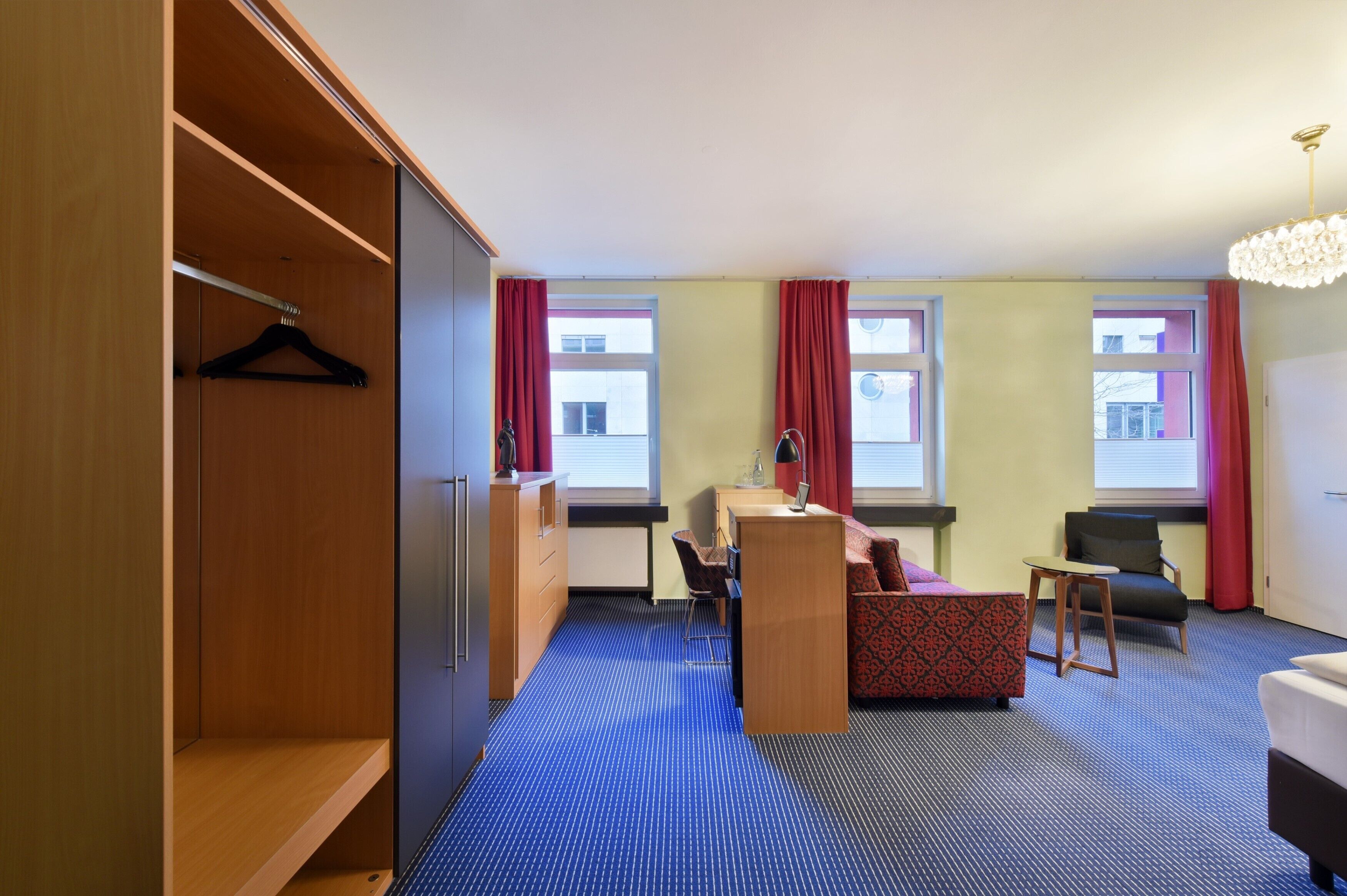 junior suite new classic | 1 bedroom, premium bedding, in-room safe, individually furnished