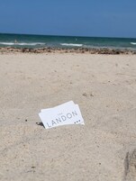 Una playa cerca, toallas de playa
