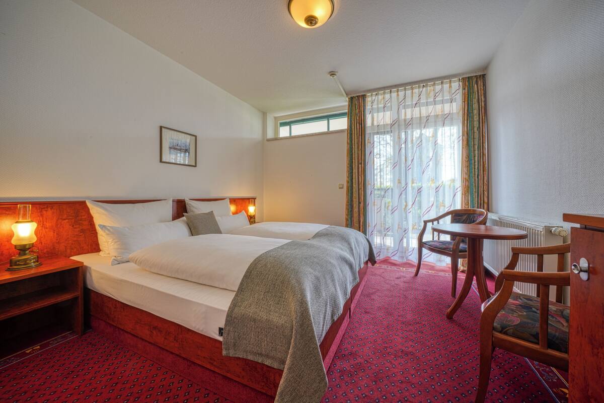 Double Room Guesthouse | 書桌、手提電腦工作空間、隔音、免費 Wi-Fi