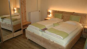 Minibar, in-room safe, individually decorated, individually furnished