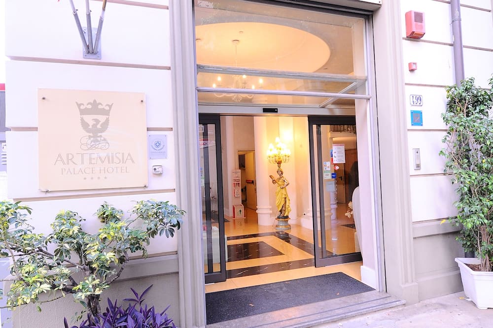 Artemisia Palace Hotel