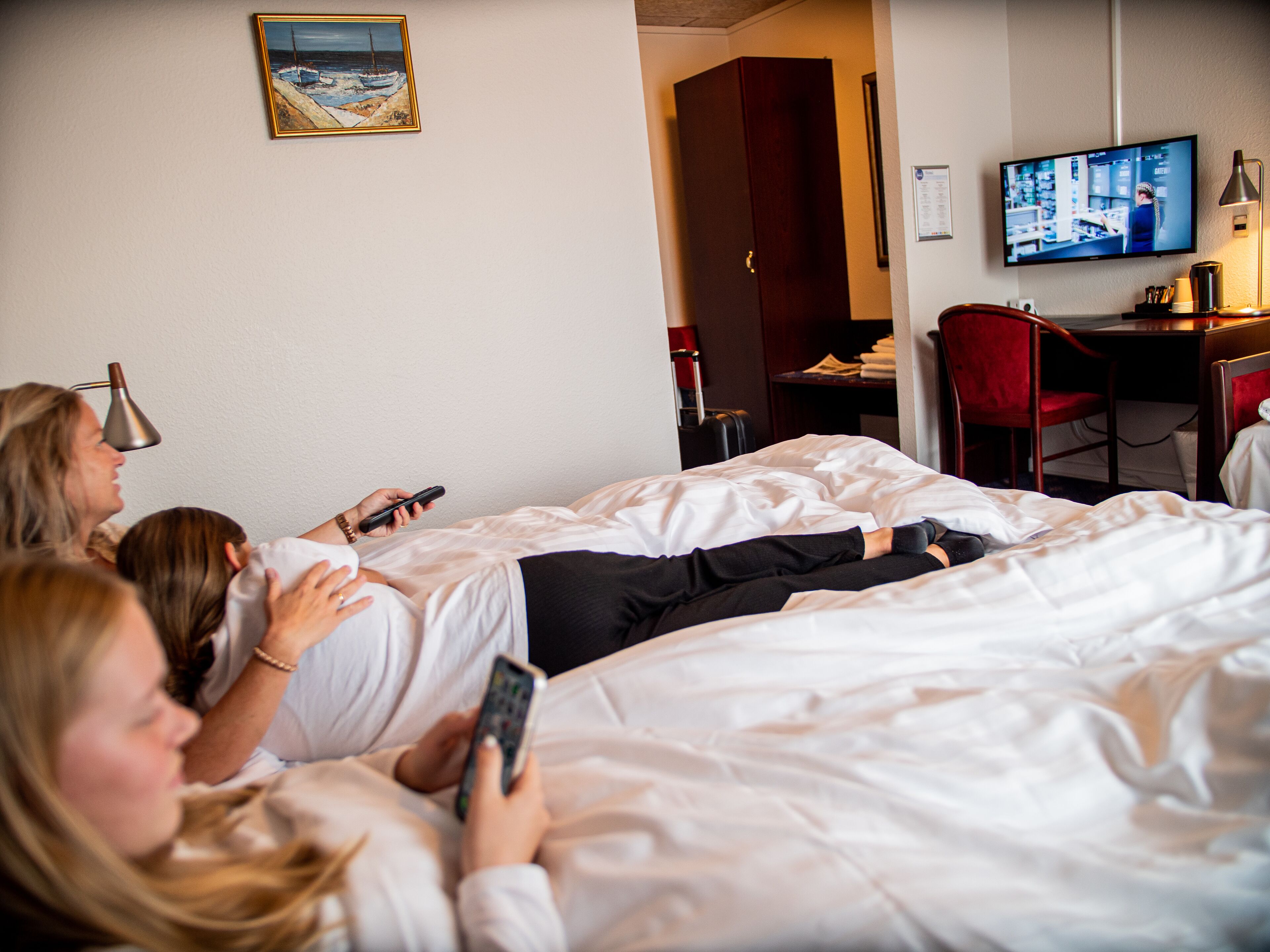 Phòng 4 dành cho gia đình, hiên | TV