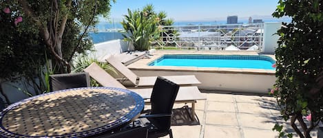 Cottage Exclusif, 3 chambres, accès piscine, vue montagne (4 Bayview Terrace 2 nights min stay) | Terrasse/Patio