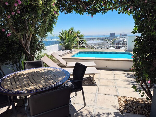 Exclusive Cottage, 3 Bedrooms, Pool Access, Mountain View (4 Bayview Terrace 2 nights min stay) | Teres/patio