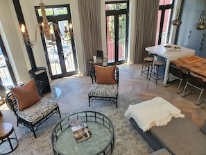 Exclusive Cottage, 2 Bedroom, Mountain View (9b Loader Street 2 night minimum stay) | Living area