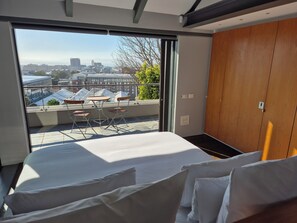 In-room safe, individually decorated, individually furnished - De Waterkant Cottages (Cape Town)