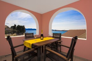 Triple Room, Balcony, Sea View | Balcony - Pansion Zlatna Ribica (Sibenik)