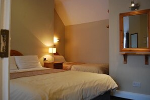Triple Room | View from room - Parkway Guesthouse (Dublin)