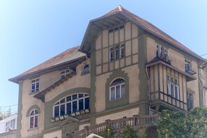 Front of property - Hostal Little Castle - Hostel (Vina del Mar)
