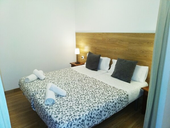 Apartment, 1 Bedroom, Terrace, Mountain View (2-4 people) | In-room safe, desk, soundproofing, cribs (free) - Aparthotel Sant Andreu (Arinsal)