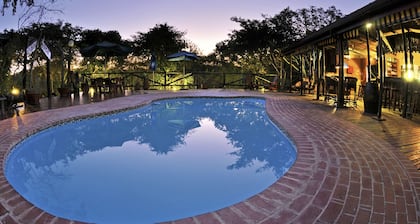 Isinkwe Backpackers Bushcamp