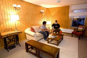 Lobby-Lounge