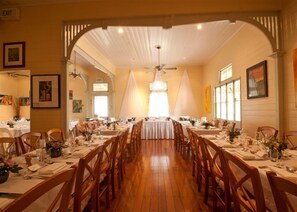 Daily continental breakfast for a fee - Eden House Retreat (Yungaburra)