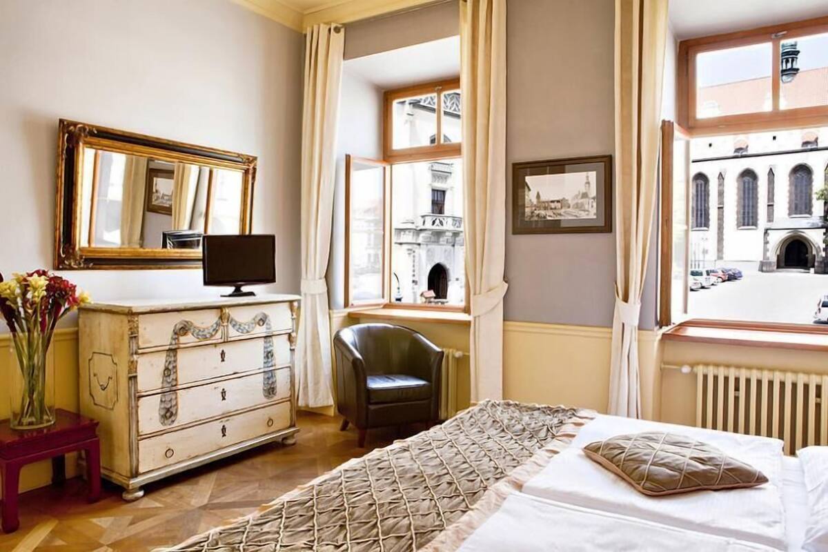 presidential suite | minibar, in-room safe, individually furnished, desk