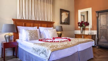 Superior-Doppelzimmer | Minibar, Zimmersafe, individuell eingerichtet, Schreibtisch