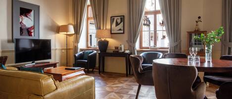 Presidential-Suite | Minibar, Zimmersafe, individuell eingerichtet, Schreibtisch