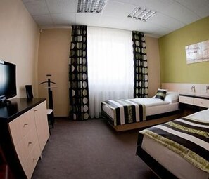 Double Room Single Use | Pillowtop beds, free WiFi