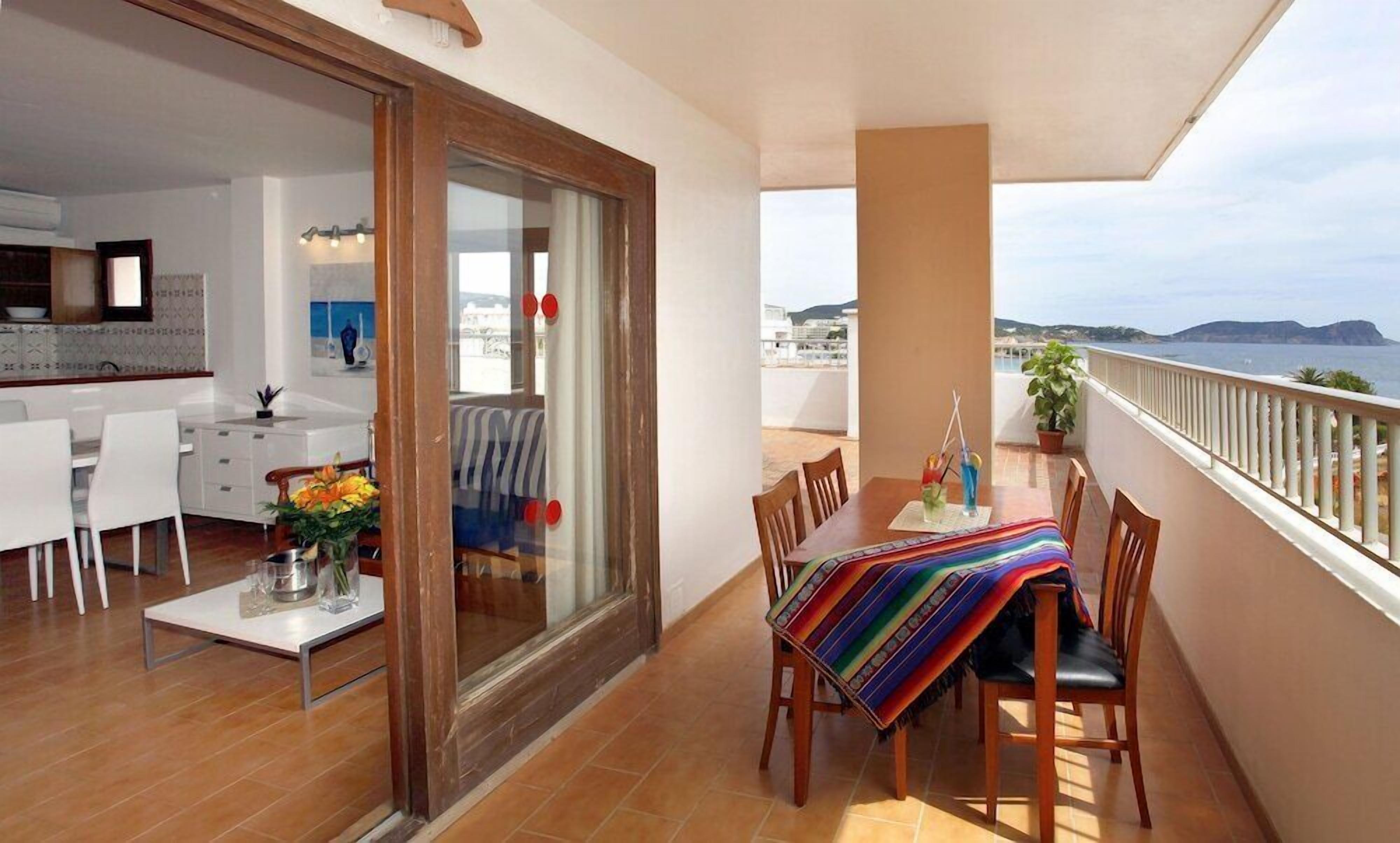 Serviço de café da manhã, vistas para a piscina 