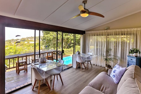 Desayuno inglés los días de semana (ZAR 125 por persona). Zuider Zee Guest House