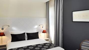 Superior Double Room | In-room safe, desk, free WiFi, bed sheets