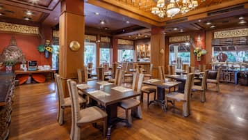 Dagelijks ontbijtbuffet (THB 690 per persoon)