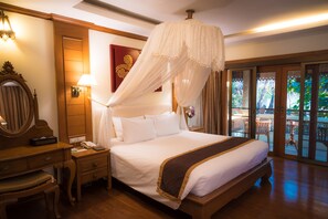 Deluxe Room, 1 King Bed (Lanna) | Premium bedding, pillowtop beds, minibar, in-room safe - Khum Phaya Resort & Spa Boutique Collection (Chiang Mai)