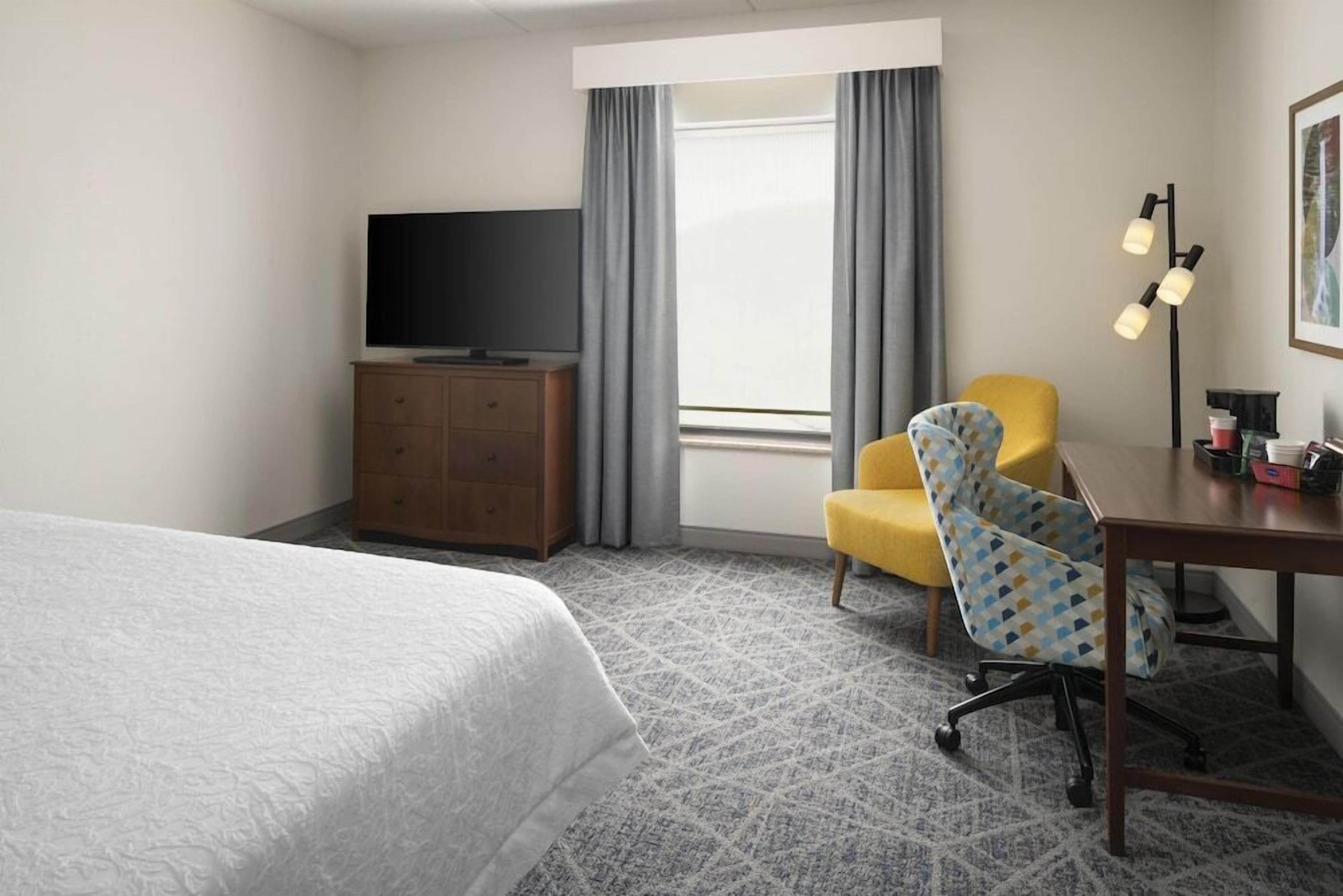Hypo-allergenic bedding, in-room safe, blackout curtains, soundproofing