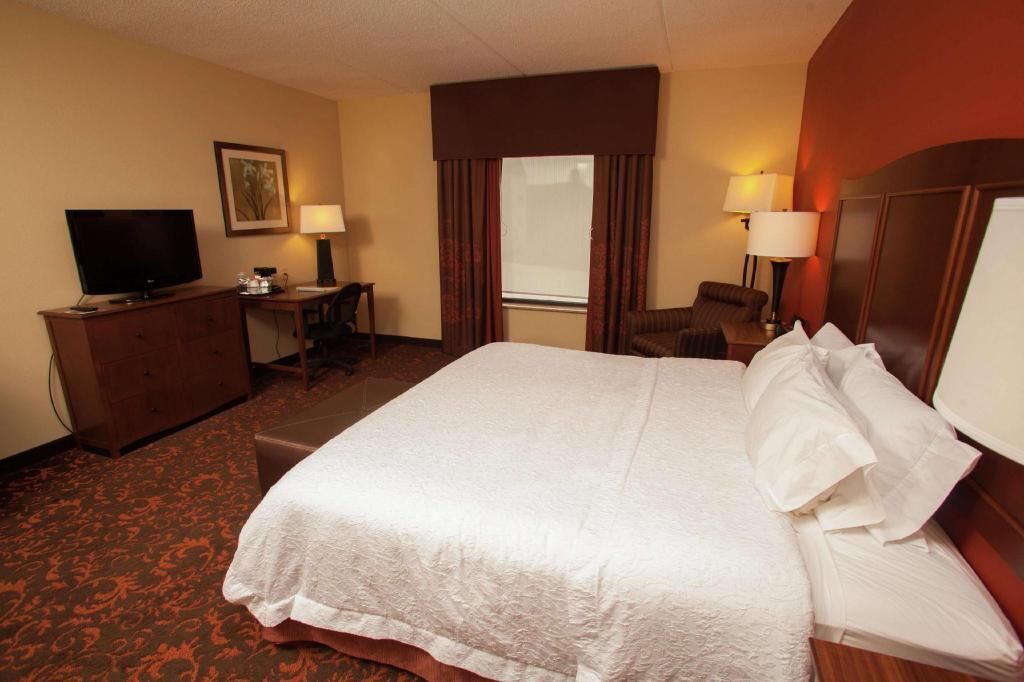 Hypo-allergenic bedding, in-room safe, blackout curtains, soundproofing
