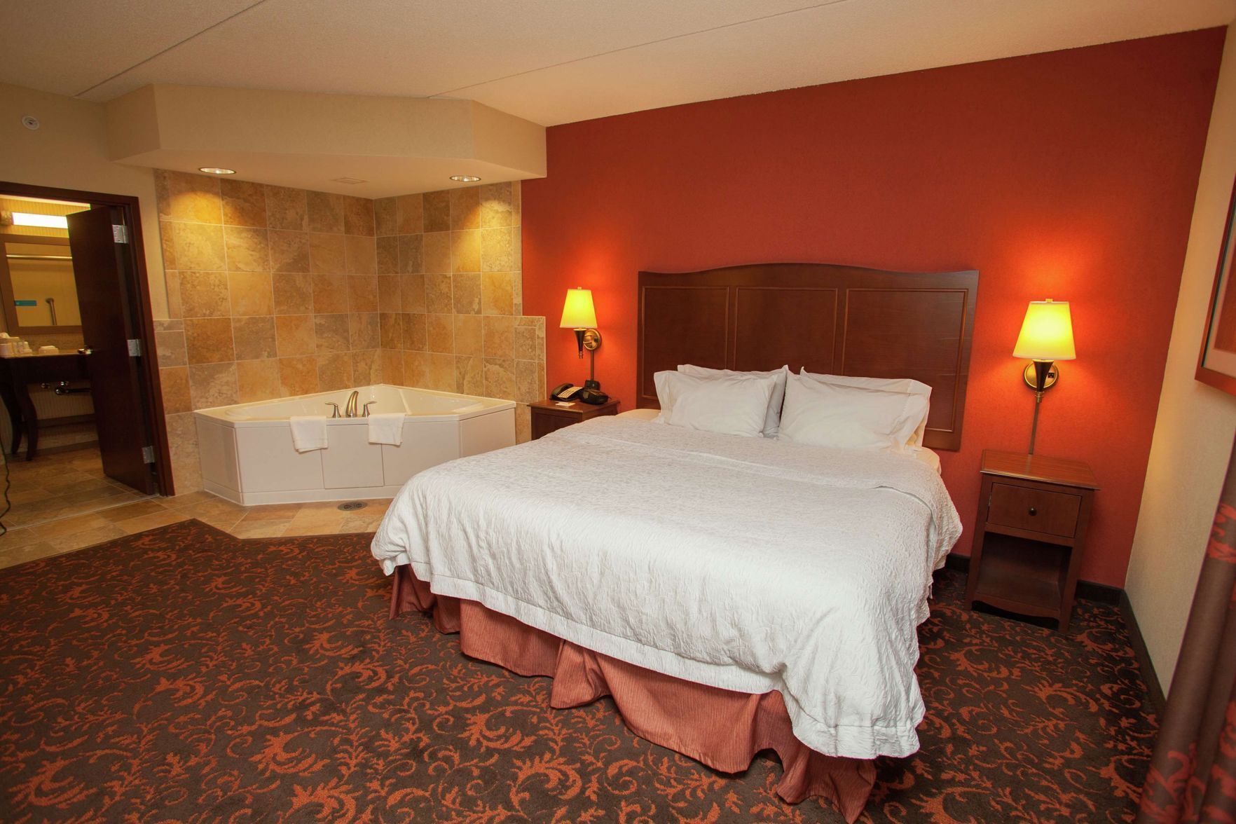 Hypo-allergenic bedding, in-room safe, blackout curtains, soundproofing