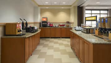 Termasuk sarapan bufet setiap hari