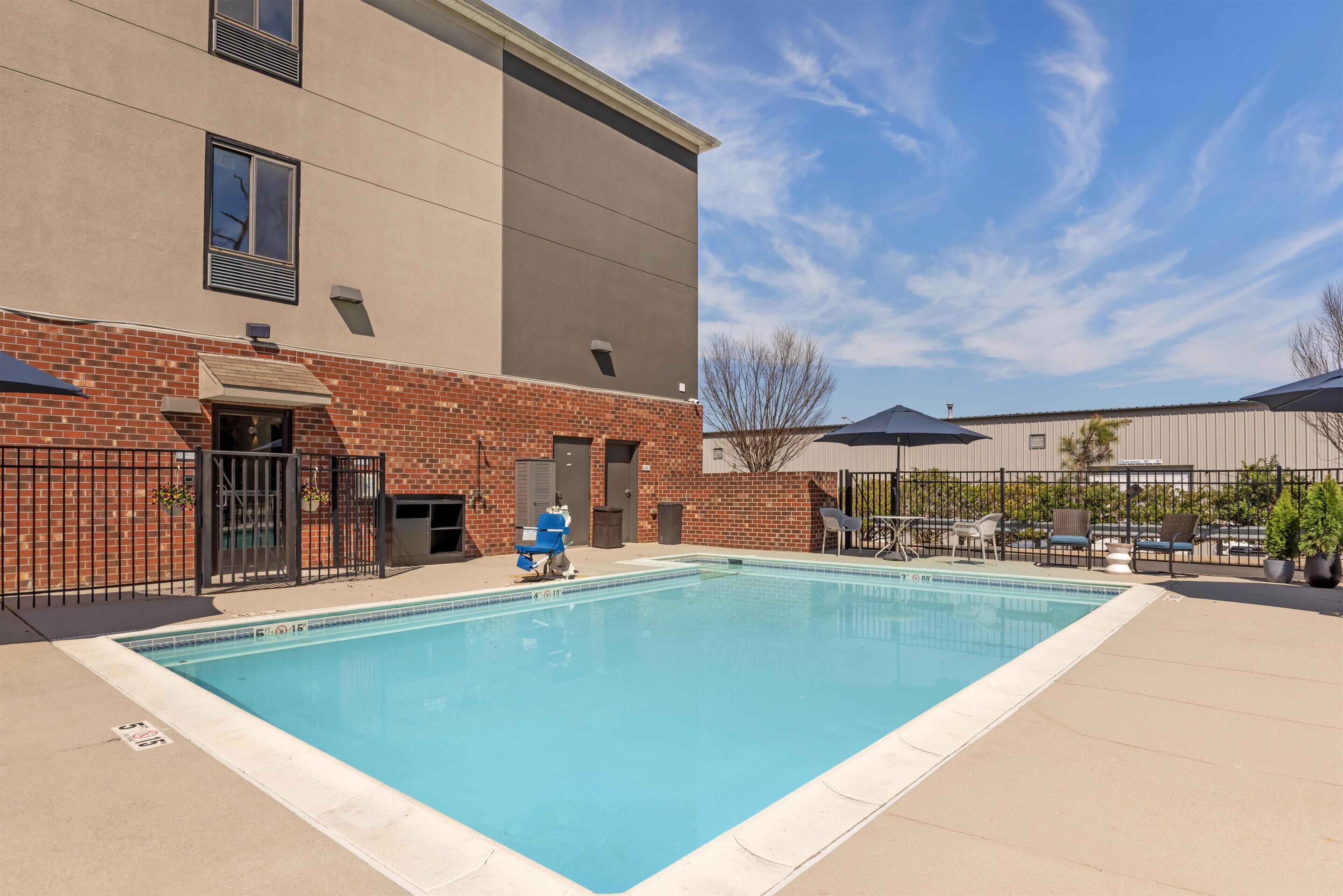 Photo - Best Western Plus Glen Allen Inn