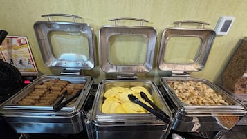 Free daily buffet breakfast