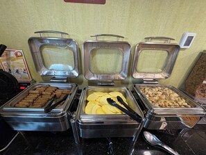 Free daily buffet breakfast - Best Western Plus Glen Allen Inn (Glen Allen)