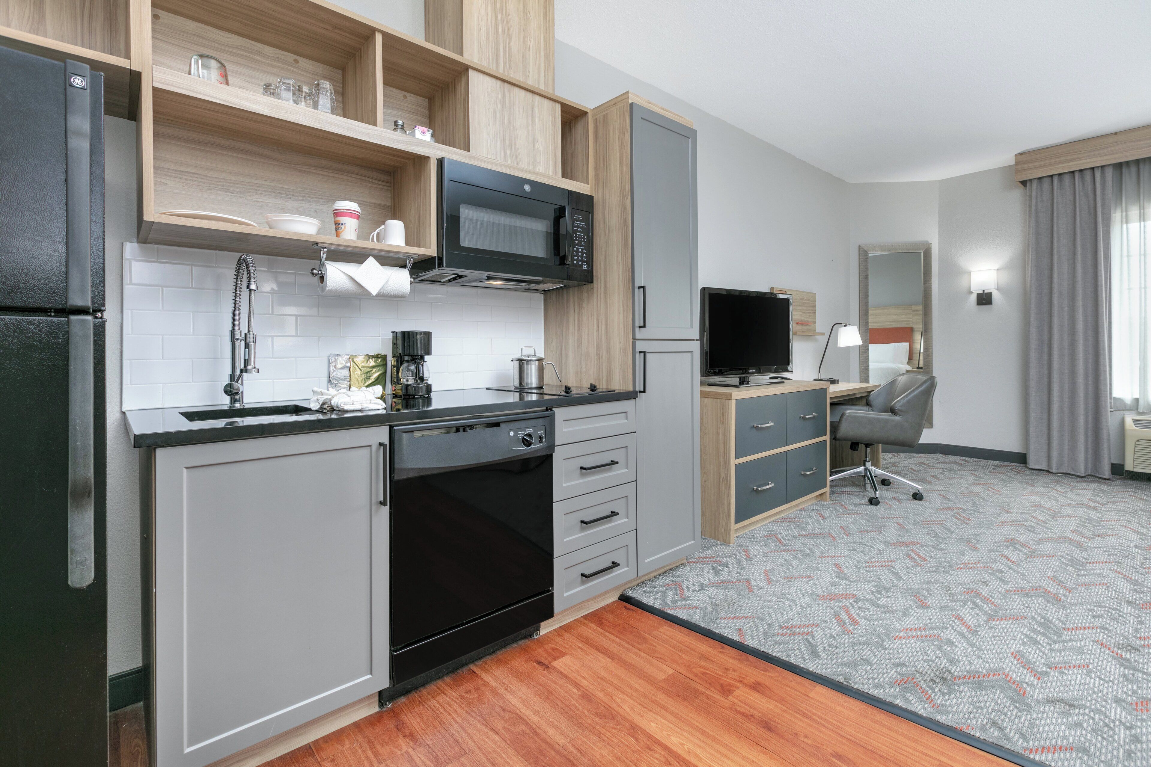 In-room safe, desk, iron/ironing board, free WiFi