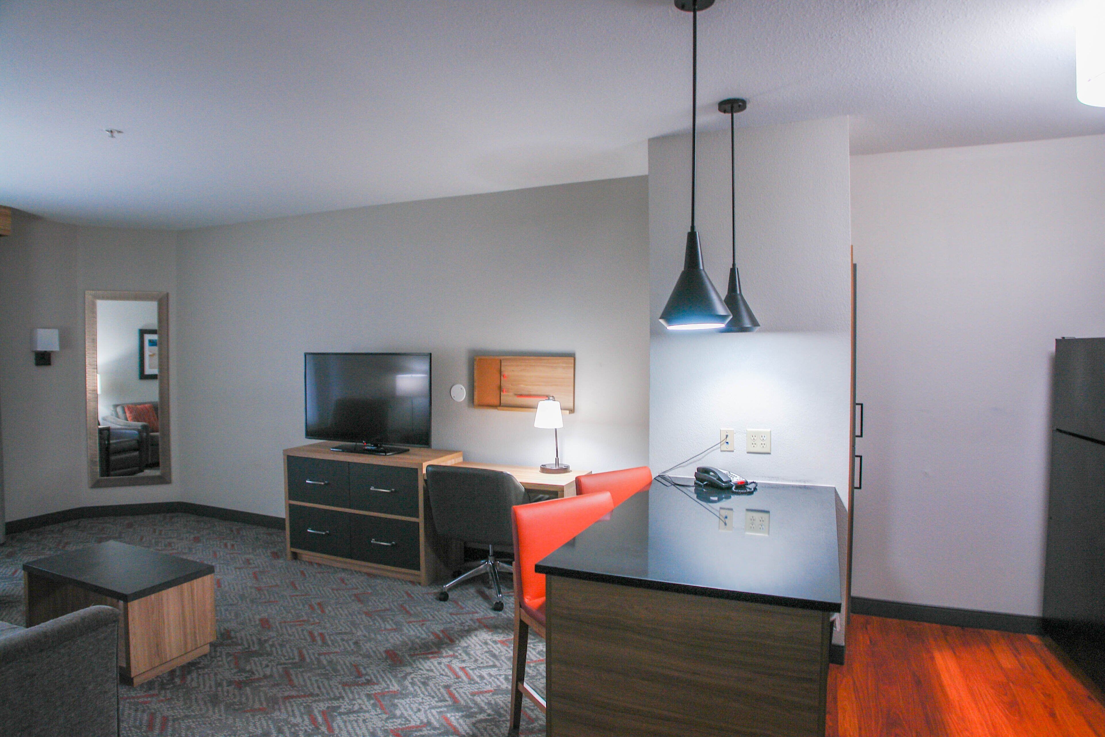 room, 1 king bed with sofa bed, kitchen (living area) | room amenity