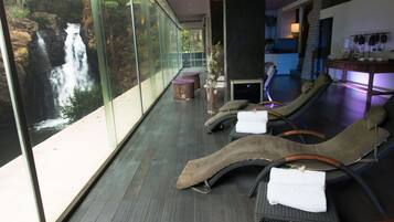 Hot tub, steam room, hot springs/mineral springs, mud baths