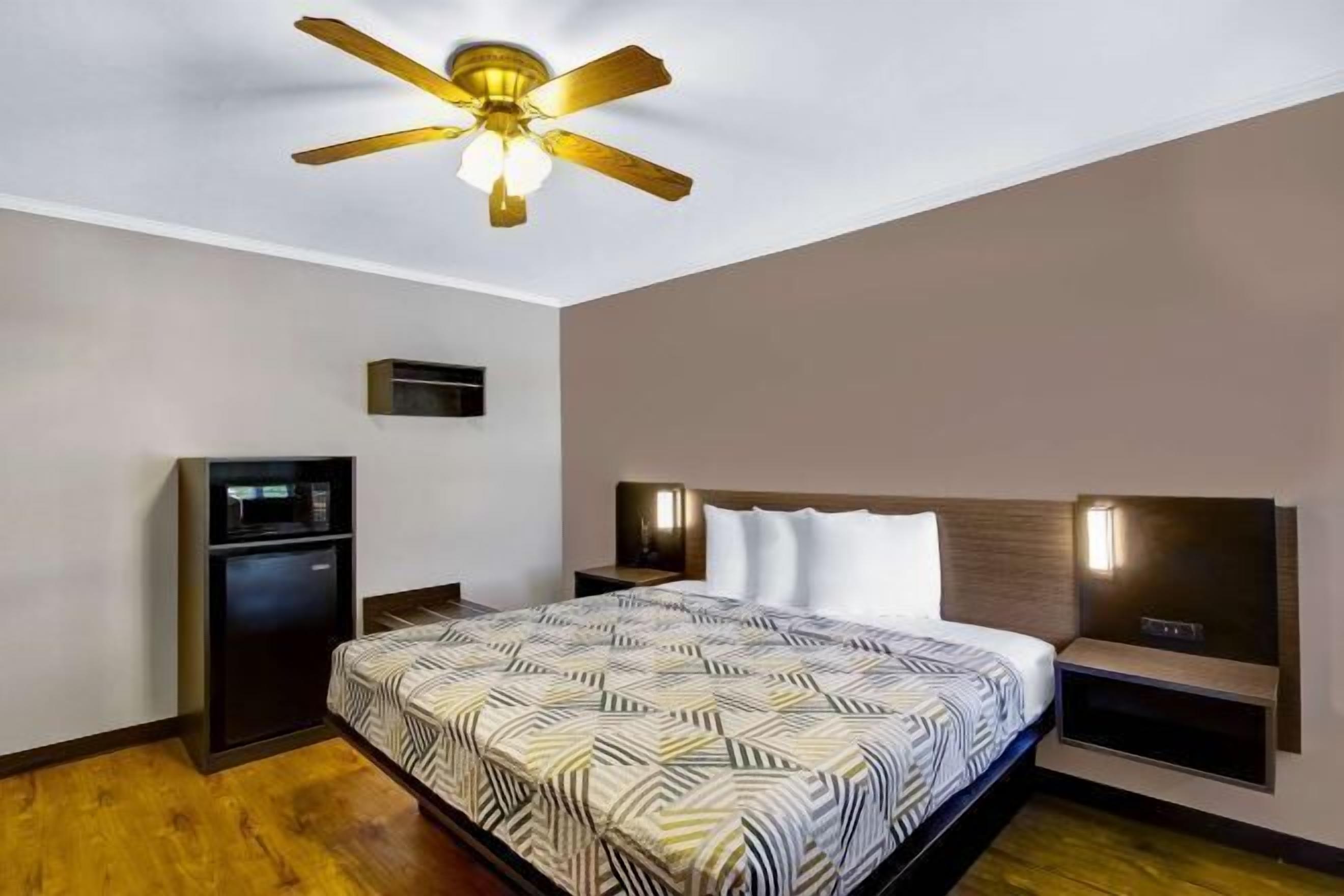 Free WiFi, bed sheets