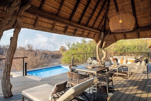 Terrace/patio - Tuningi Safari Lodge (Ramotshere Moiloa)