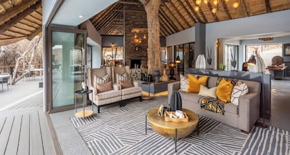 Tuningi Safari Lodge