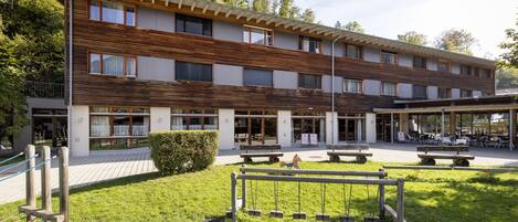 숙박 시설 정면